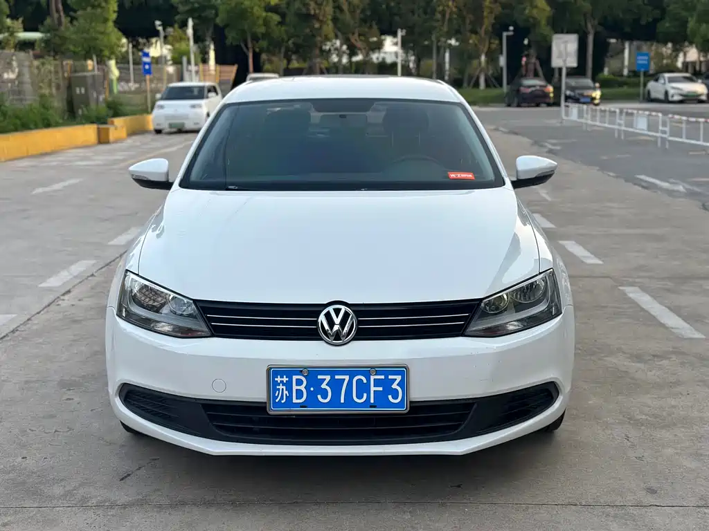 Volkswagen Sagitar 2014