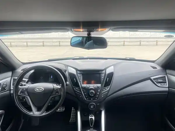 Hyundai Veloster 2015