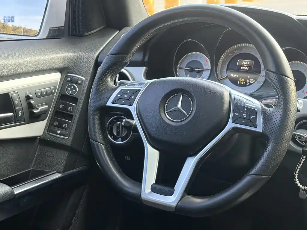 Mercedes-Benz GLK-Class 2015 — фото 11
