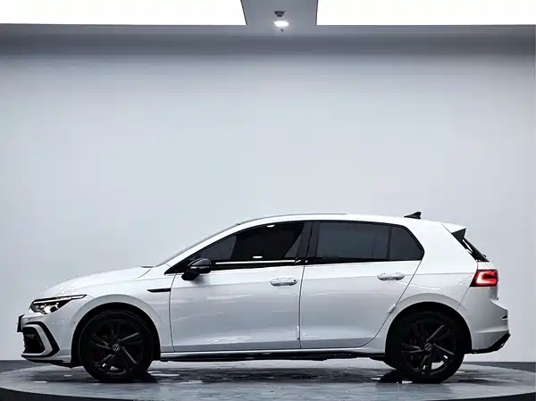 Volkswagen Golf 2022