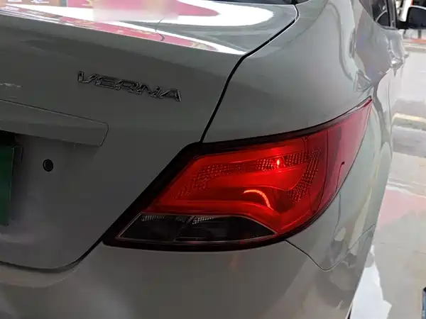 Hyundai Accent 2014