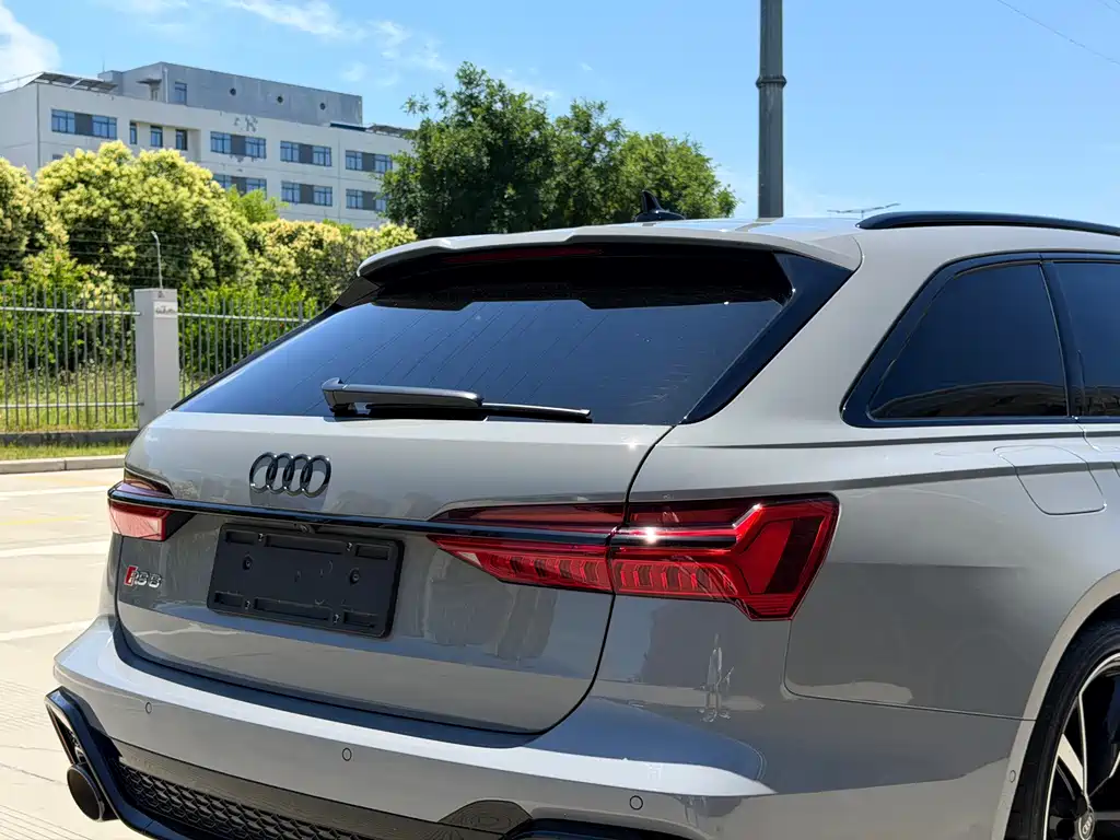 Audi RS 6 2022 — фото 27