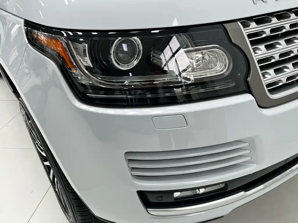 Land Rover Range Rover 2018 — фото 11