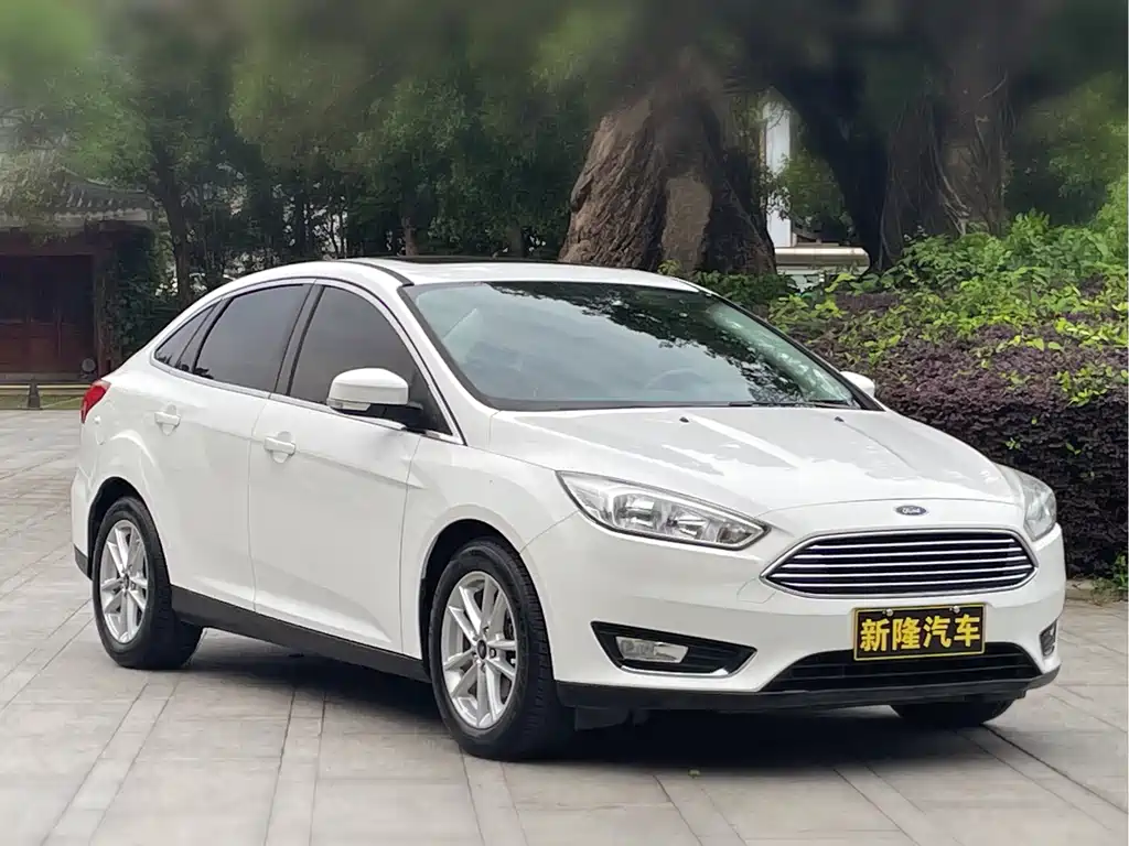 Ford Focus 2017 — фото 10