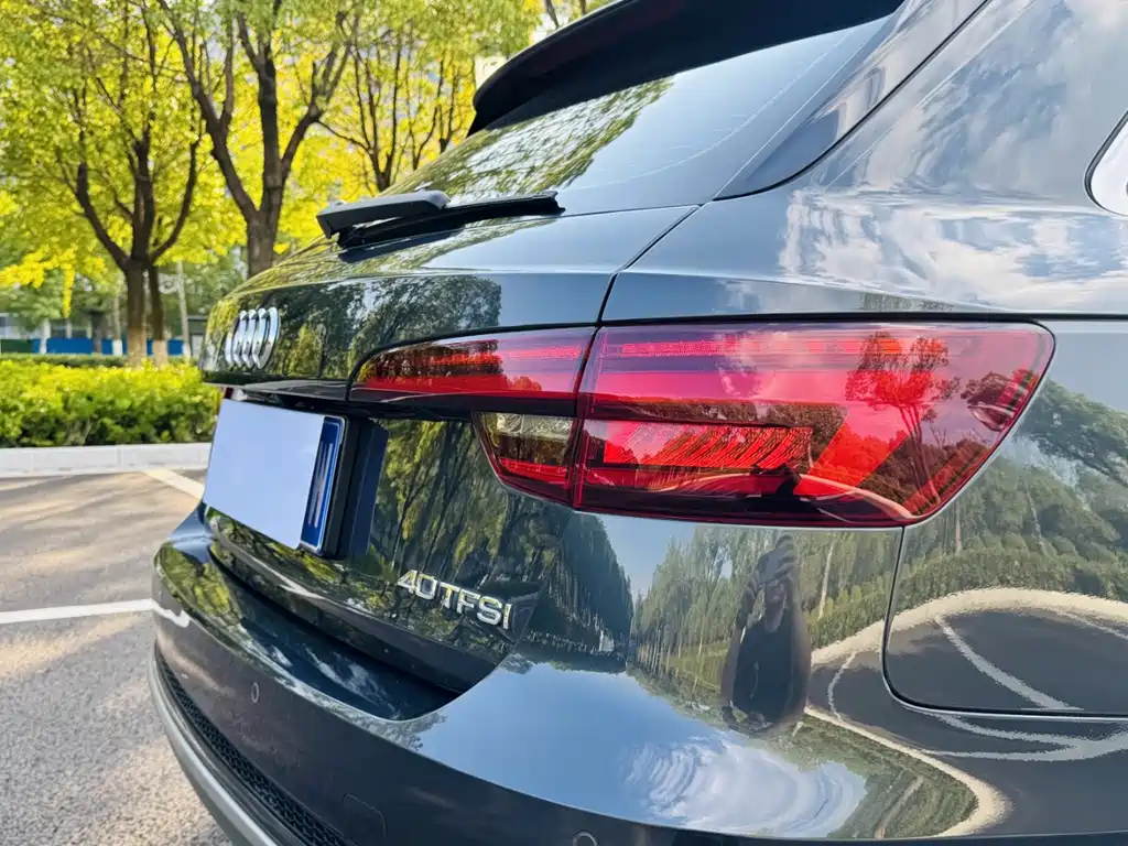 Audi A4 2020 — фото 16