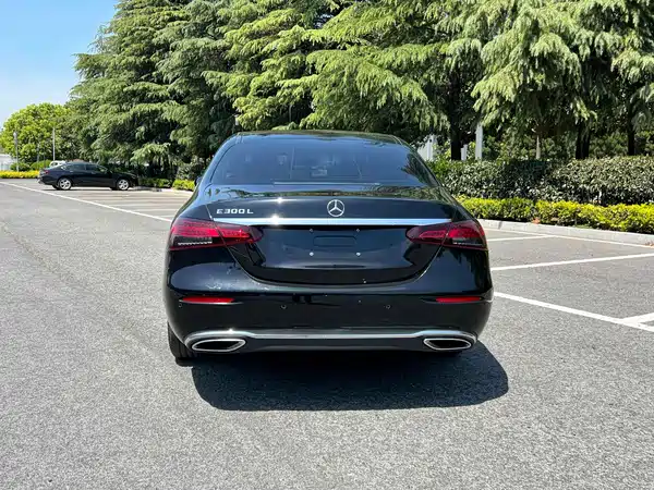 Mercedes-Benz E-Class 2023