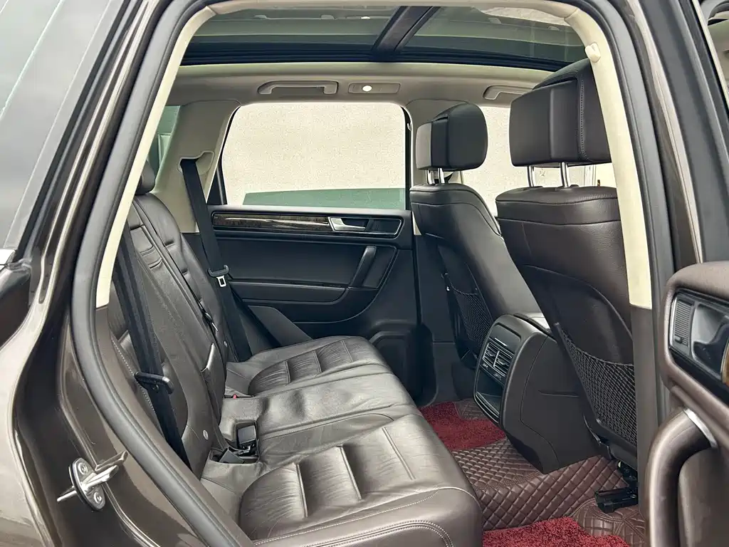 Volkswagen Touareg 2018 — фото 12