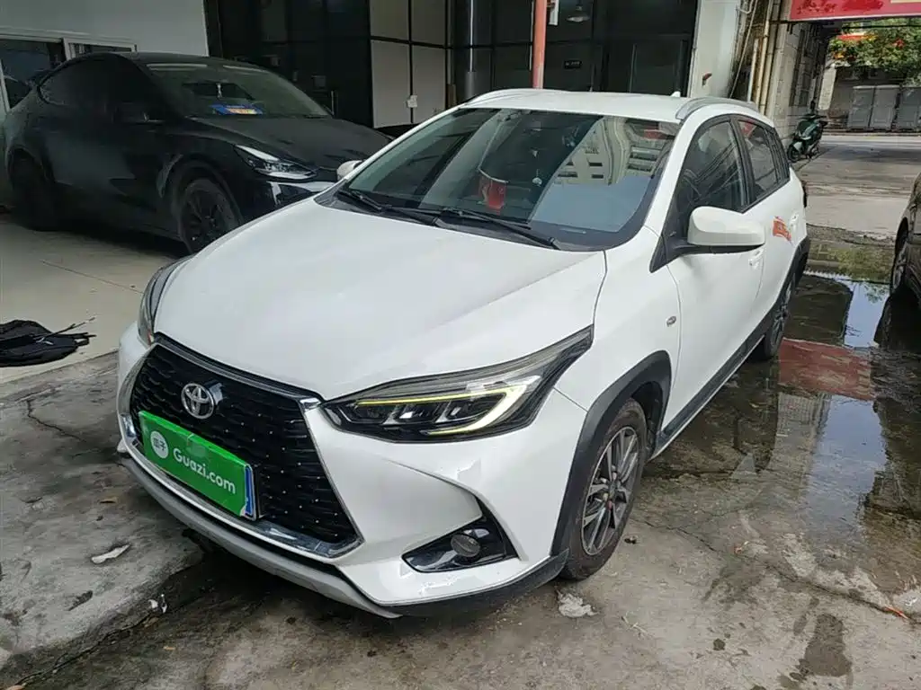 Toyota Yaris L 2020 — фото 1