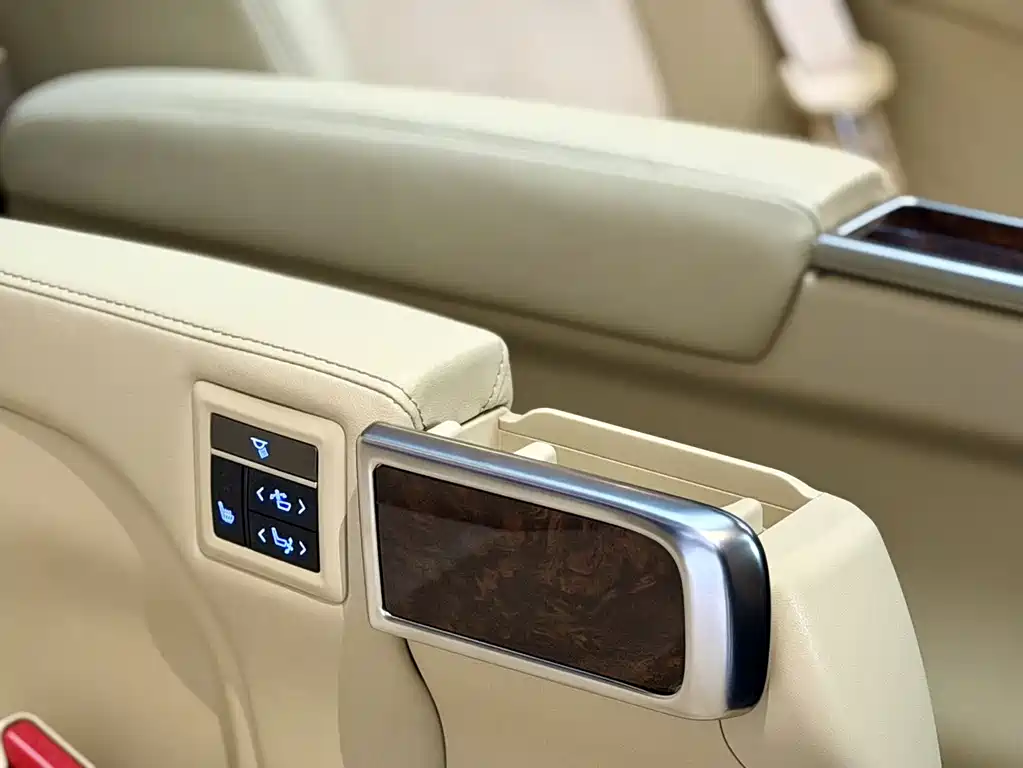 Toyota Alphard 2019 — фото 12
