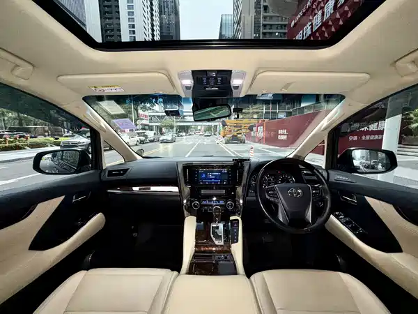 Toyota Alphard 2018