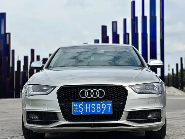 Audi A4L 2014