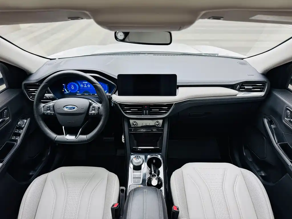 Ford Escape 2020 — фото 10