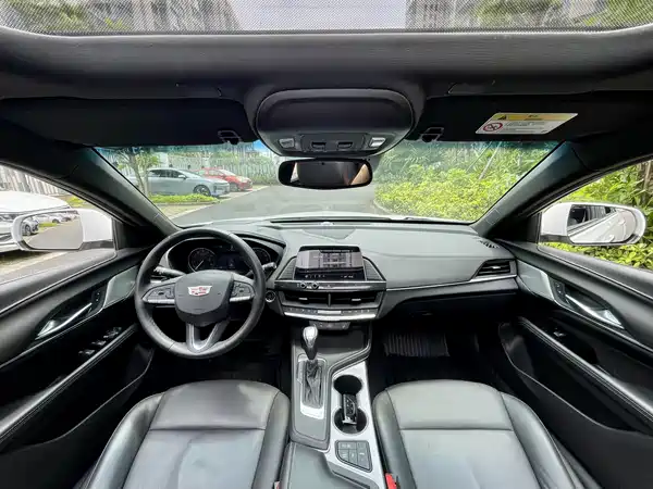 Cadillac CT4 2021