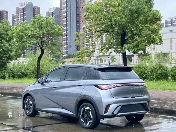 BYD Dolphin 2022