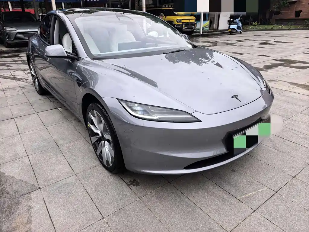 Tesla Model 3 2025 — фото 3