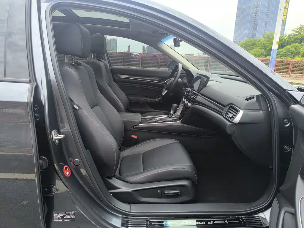 Honda Accord 2022 — фото 13