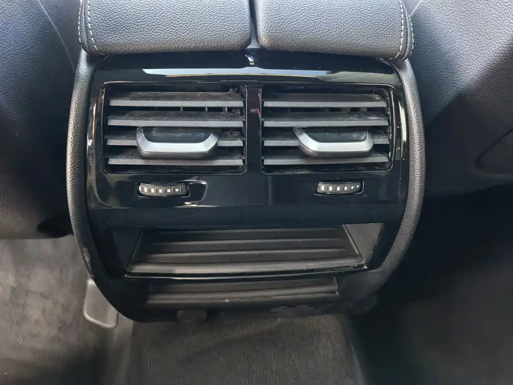 BMW 5 Series 2021 — фото 14