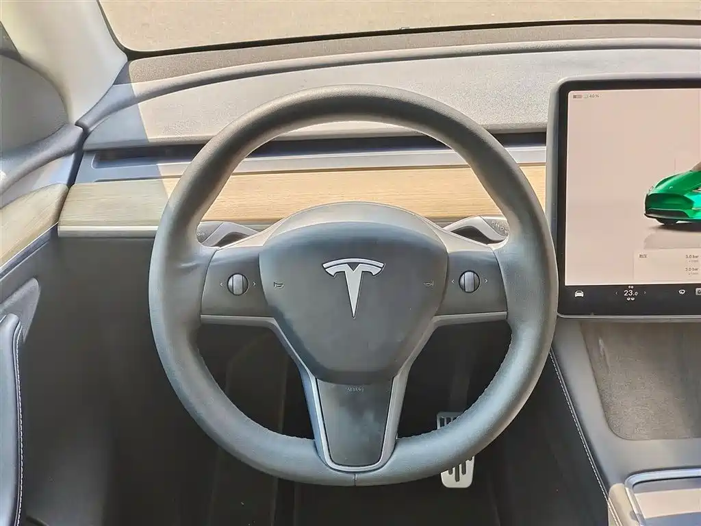 Tesla Model Y 2023 — фото 13
