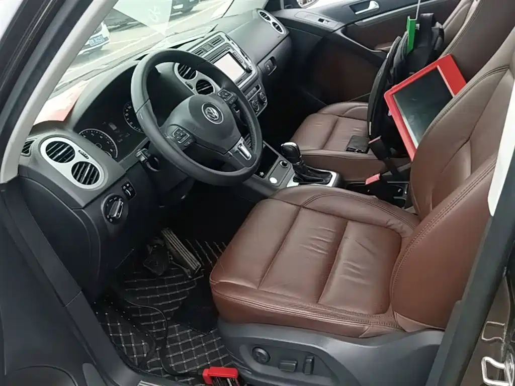Volkswagen Tiguan 2015 — фото 15