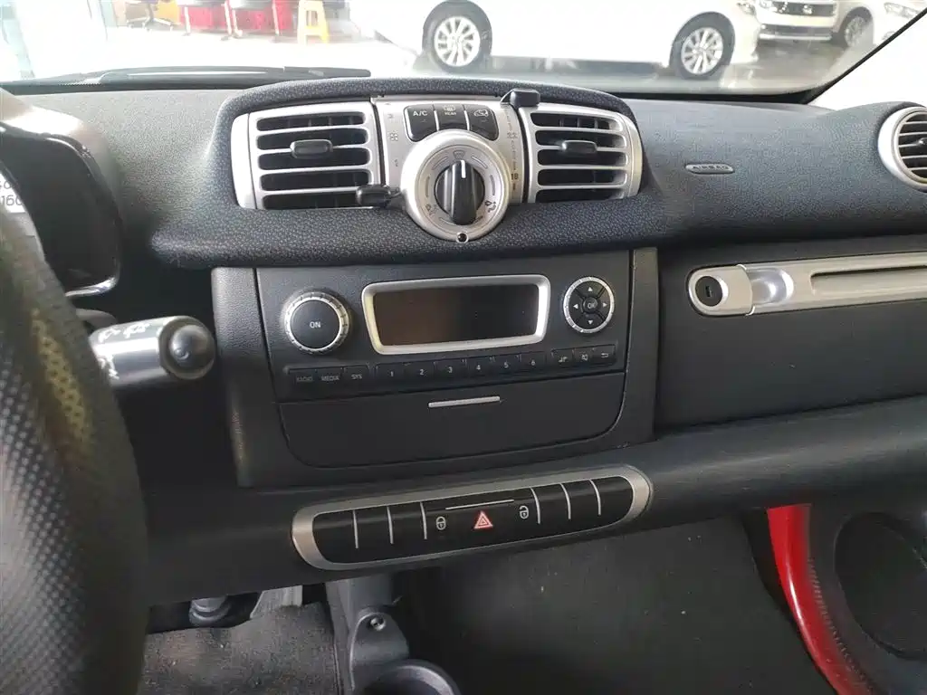smart Fortwo 2014 — фото 10