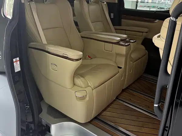 Toyota Alphard 2017