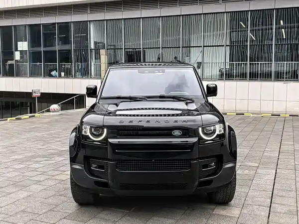 Land Rover Defender 2020