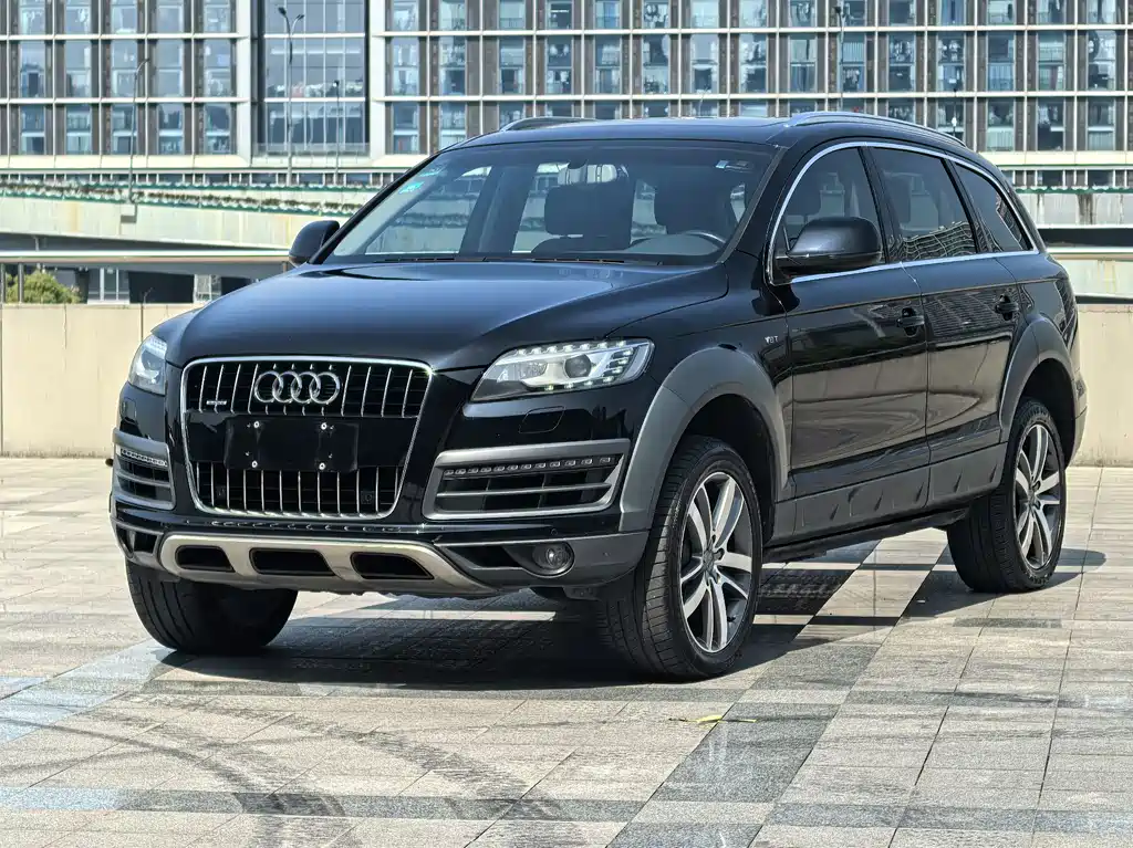 Audi Q7 2015 — фото 1