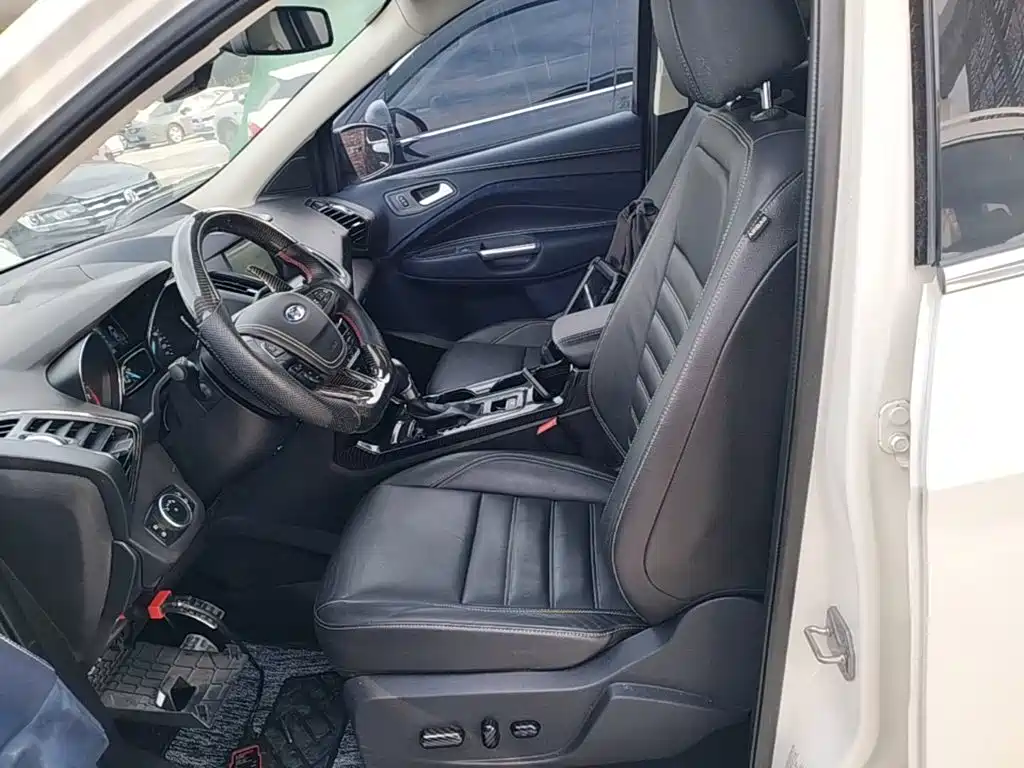 Ford Kuga 2017 — фото 15