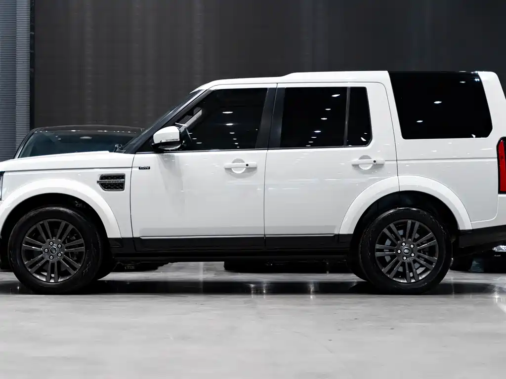 Land Rover Discovery 2016 — фото 4