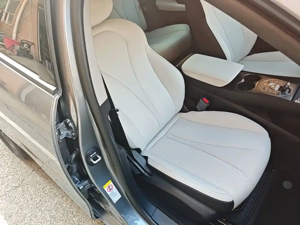 BYD Seal 05 DM-i 2025 — фото 25