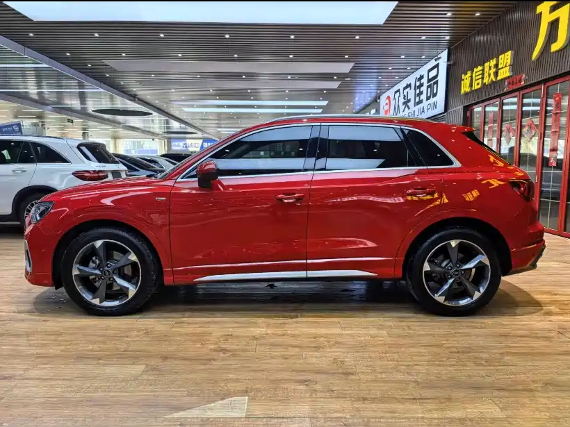Audi Q3 2023 — фото 17
