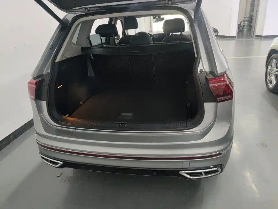 Volkswagen Tiguan L 2022 — фото 8