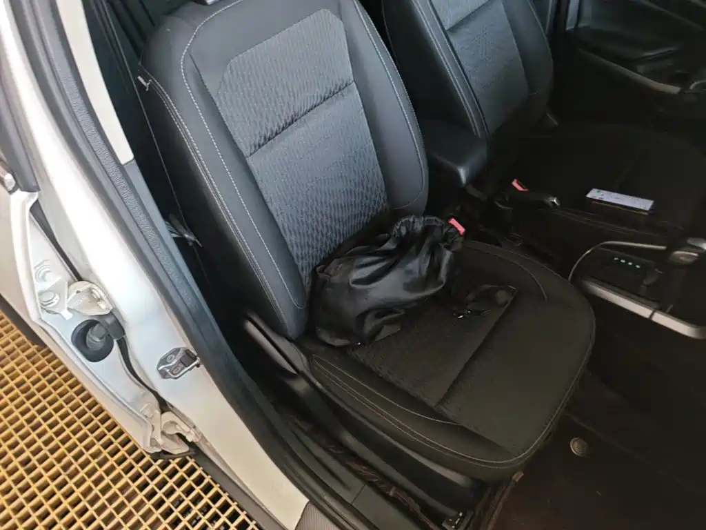 Ford EcoSport 2017 — фото 25