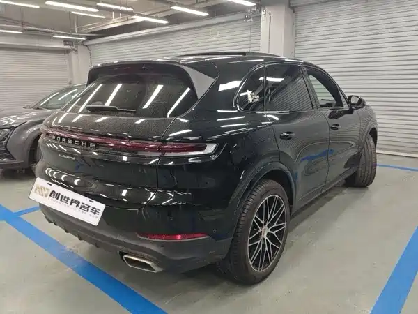 Porsche Cayenne 2025