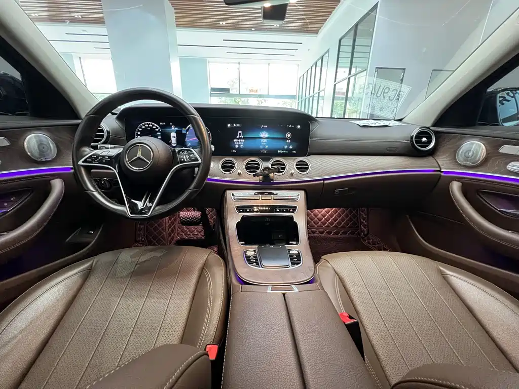 Mercedes-Benz E-Class 2023 — фото 6