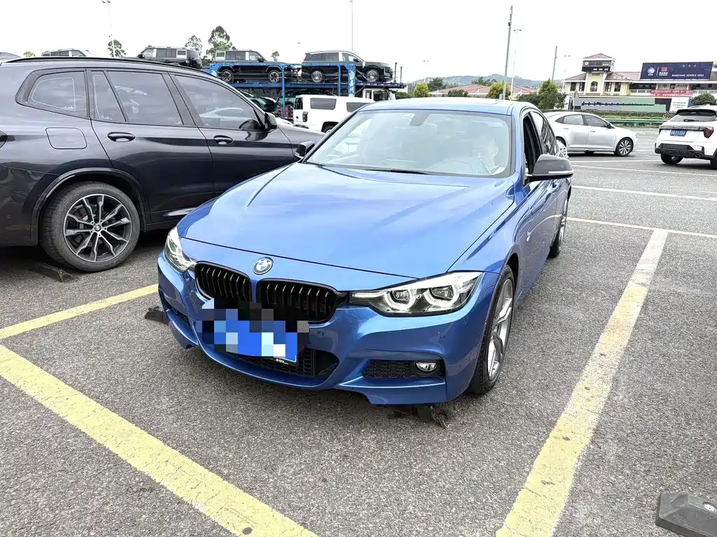 BMW 3 Series 2018 — фото 1