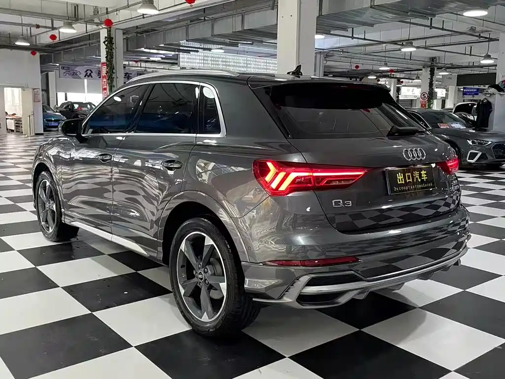 Audi Q3 2022 — фото 4