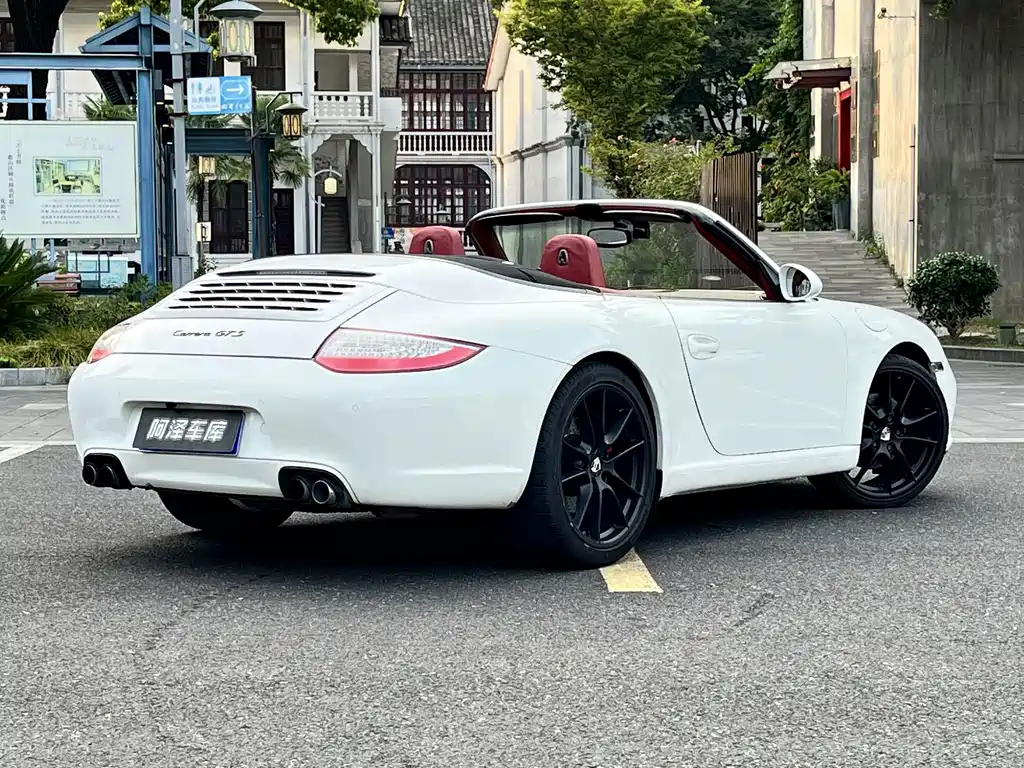Porsche 911 2012 — фото 10