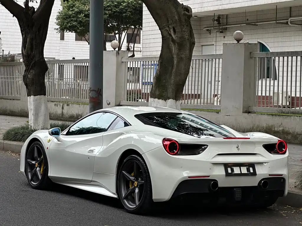 Ferrari 488 2016 — фото 4
