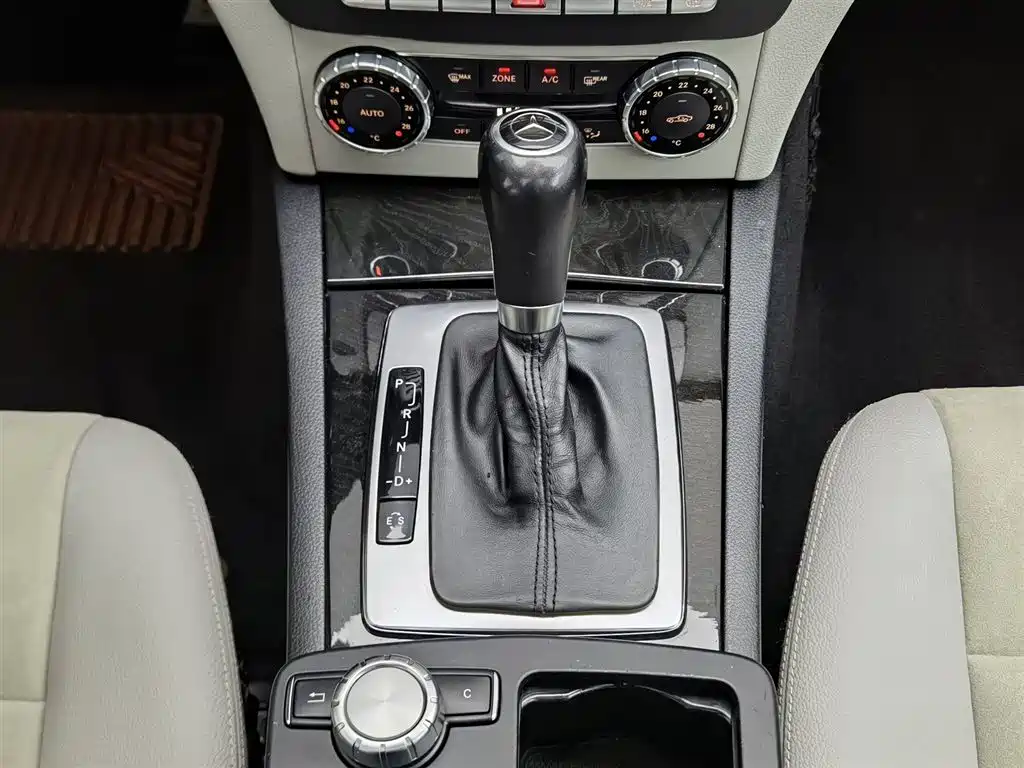 Mercedes-Benz C-Class 2014 — фото 13