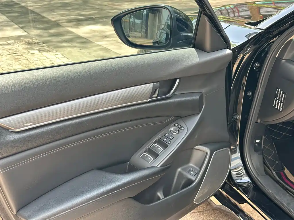 Honda Accord 2021 — фото 11