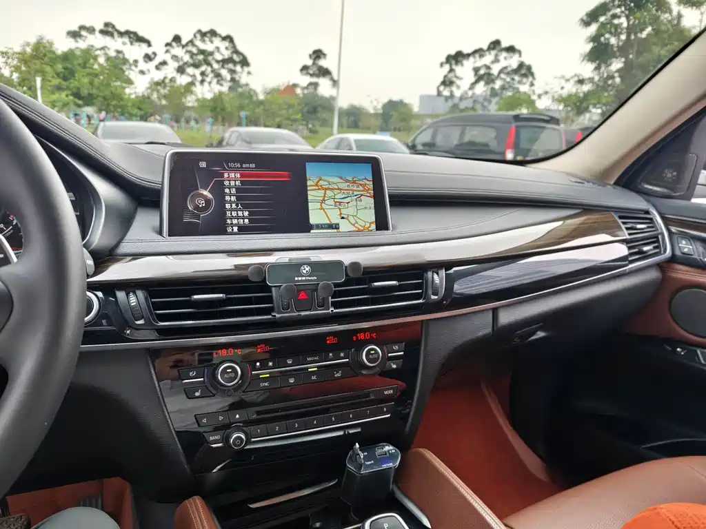 BMW X6 2015 — фото 10