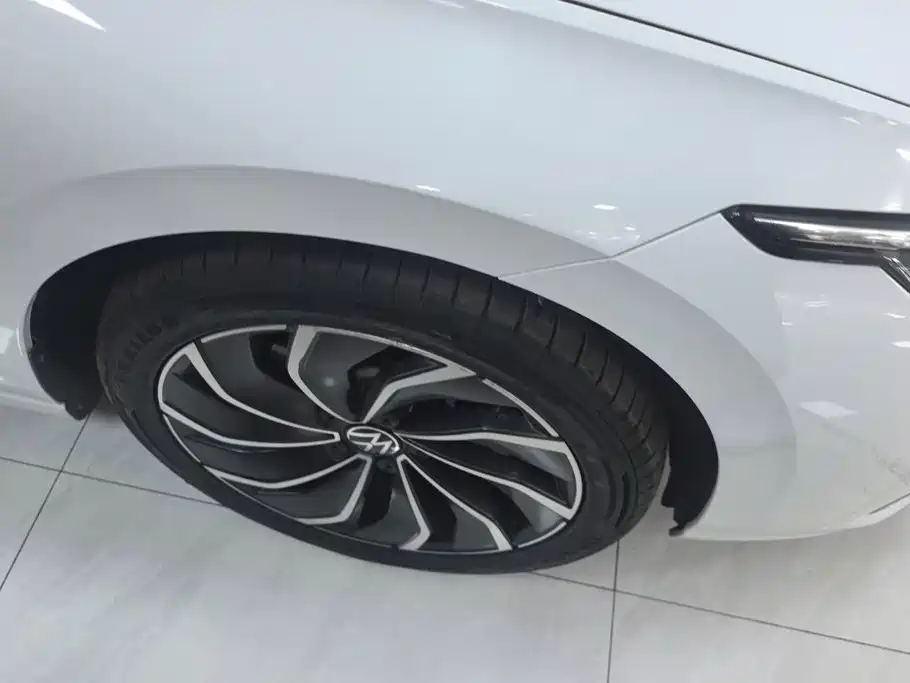 Volkswagen Golf 2021