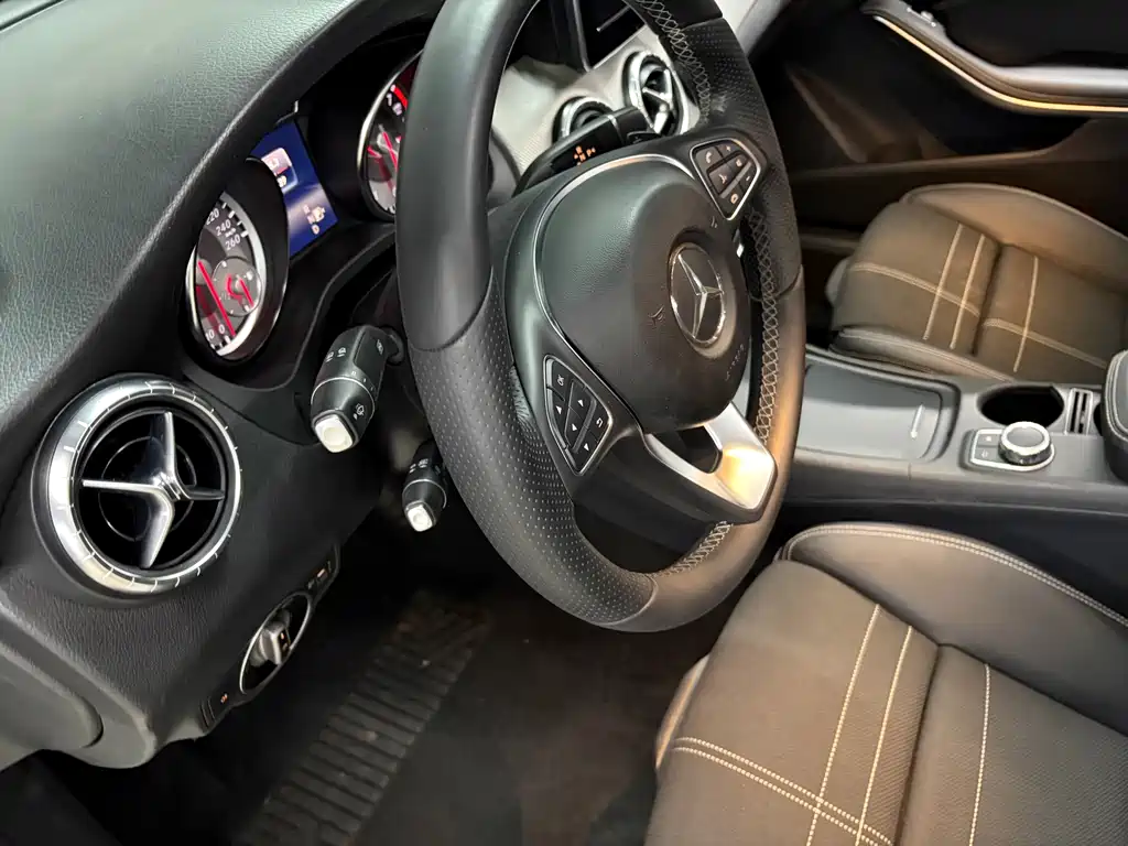 Mercedes-Benz CLA 2016 — фото 8