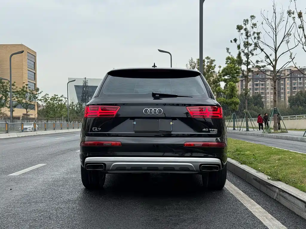 Audi Q7 2017 — фото 14