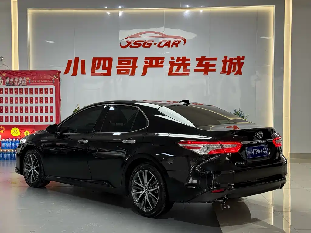 Toyota Camry 2022 — фото 4