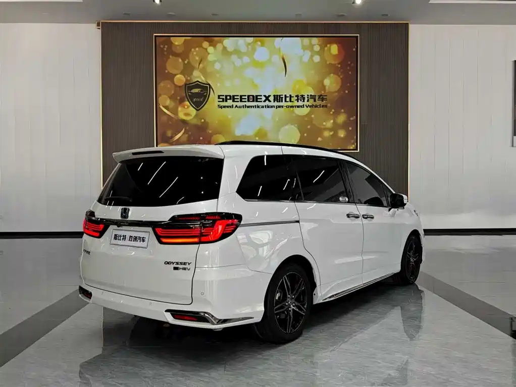 Honda Odyssey 2023 — фото 15