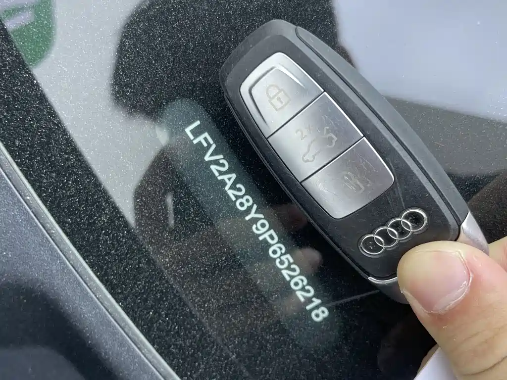 Audi A3 2023 — фото 30