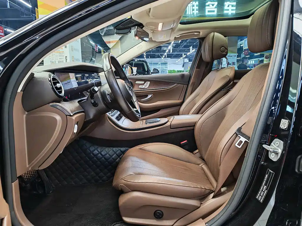 Mercedes-Benz E-Class 2023 — фото 9