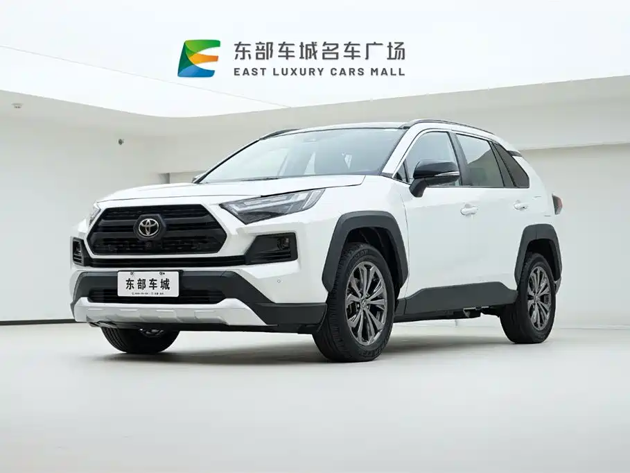 Toyota RAV4 2024 — фото 1